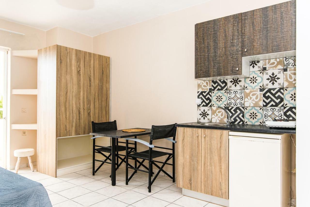 Silver Sun Studios & Apartments Малиа Экстерьер фото